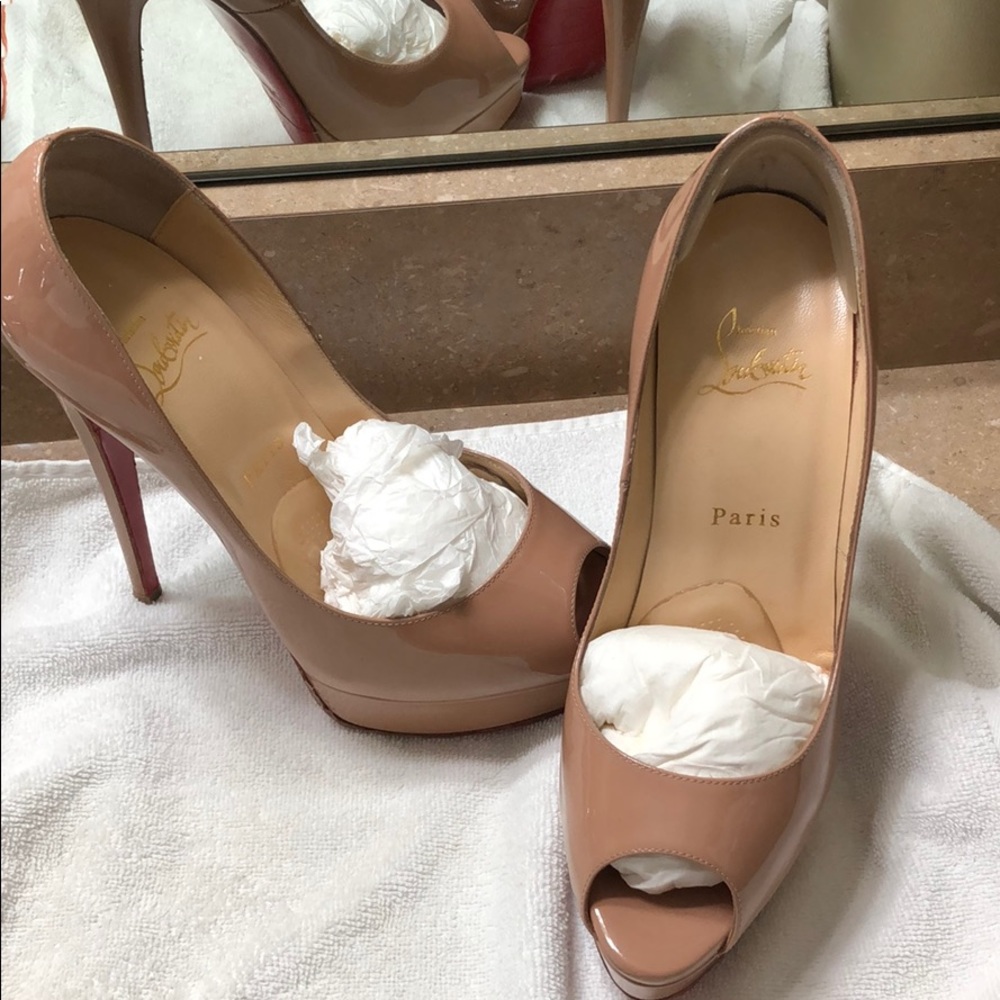 Christian Louboutin  Lady pee 150